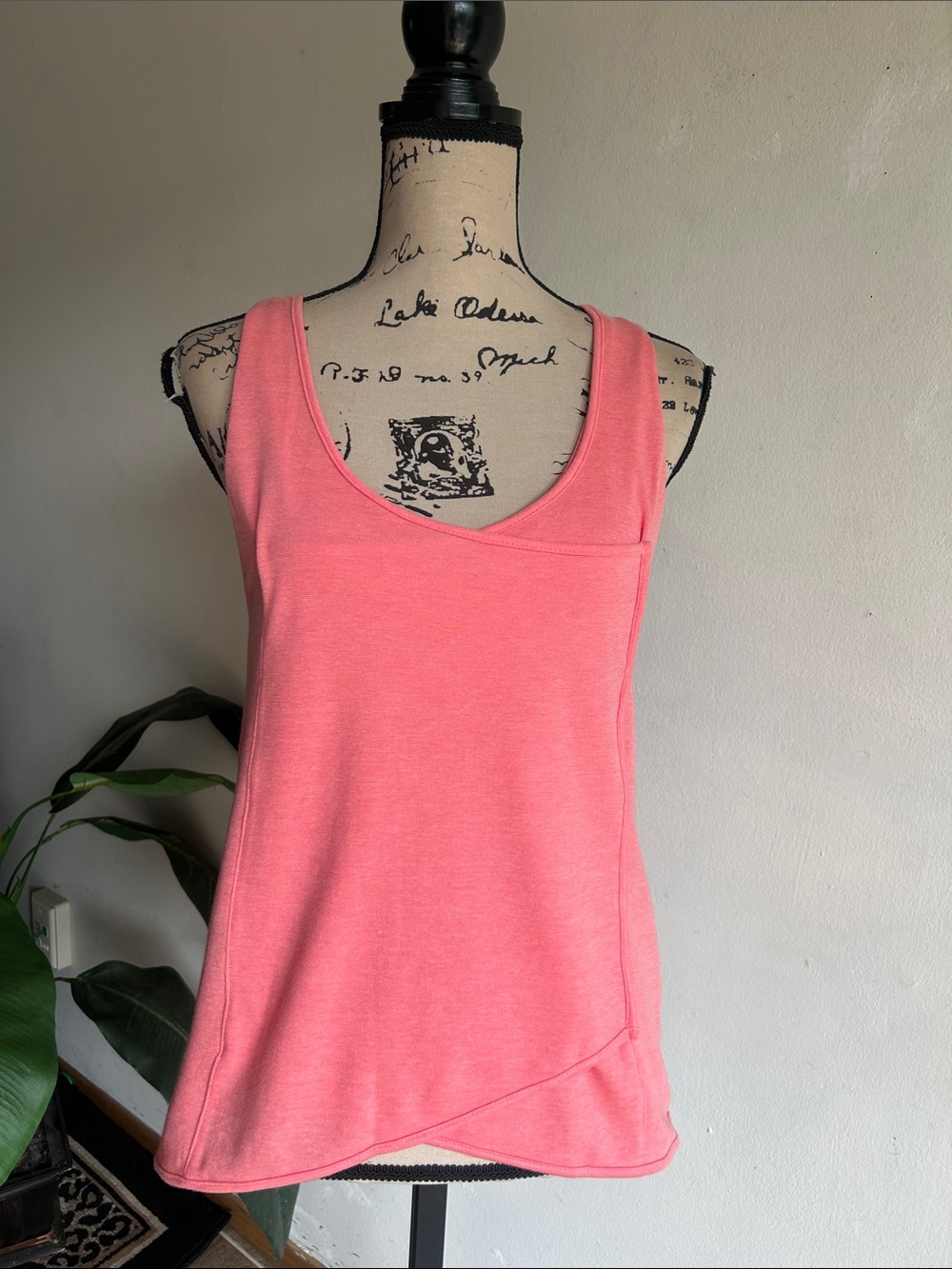 Horny Toad Coral Athletic Racerback Top Size Medium NWT